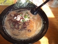 「煮玉子入り醤油とんこつらーめん + 替玉」@波動軒の写真