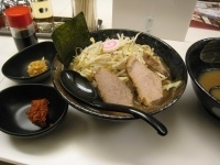 「ごじめん ￥650+辛肉味噌 ￥50+漬けニンニク ￥50」@らーめん・つけめん 満帆 太田本店の写真