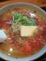 「とまとらーめん（カルピスバター追加）」@麺ぽーかろぅの写真