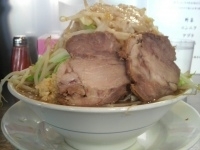 「らーめん（全マシ）￥600」@ラーメン大 下高井戸店の写真