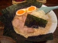 「とんこつのりたまごらーめん（900円）」@らーめん 一兆堂 江田店の写真