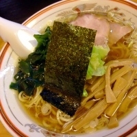 「中華そば大盛り（醤油）750円」@○味の写真