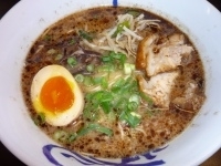 「黒らぁめん 550円 +瓶ビール」@一龍の写真