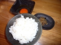 「潮薫醤油拉麺 800円 + 日本一のこだわり卵かけごはん 300」@麺劇場 玄瑛の写真