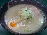 「白らーめん（600円）」@角信らーめんの写真