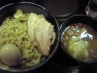 「味玉チャーシューつけ麺（大盛・あつもり）」@づゅる麺 池田の写真