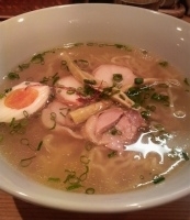 「鶏そば（太麺）」@支那そば 一本気の写真