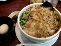 「油そば（大盛）・モヤシかつお・生卵」@博多長浜らーめん 楓神の写真