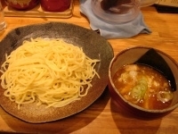 「つけ麺（中盛り）」@つけ麺屋 やすべえ 新宿店の写真