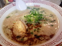 「特製らーめん+まんねんMセット」@まんねん 梅田本店の写真