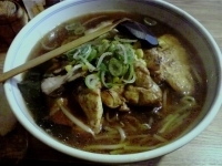 「唐揚チャーシューラーメン（醤油）+大盛り」@らぁめんはうす ジャンの写真