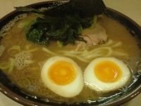 「ラーメン（ちょいやわ、クーポン味玉）700円」@神田ラーメン わいず 神田本店の写真