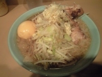 「醤油M（700円）+豚増し（200円）+煮卵（100円）」@The Outsidersの写真