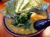 「ラーメン+のり」@家系総本山 ラーメン吉村家の写真