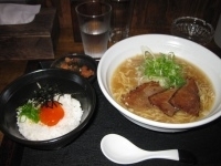 「サービスセット（鴨ラーメン+べっこう卵丼）」@からす天狗の写真