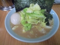 「ラーメン（650円）+味付玉子（100円）+キャベツ（70円）」@相南家の写真