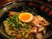 「とんこつ油そば」@油そば専門店 春日亭 池袋本店の写真