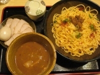 「辛口つけ麺チャーシュー味玉入り+サービス中盛」@つけ麺屋 えるびす 池袋店の写真