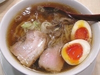 「味玉らーめん」@麺や 七彩の写真