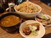 「つけそば（山）+角煮+ちゃーしゅー」@啜処 灰汁美の写真