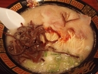 「らーめん+きくらげ+替玉（超かた、こってり、ニンニク基本（1/4」@一蘭 川崎店の写真