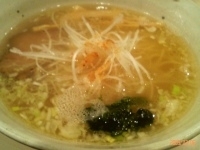 「塩ラーメン （硬麺）」@ひるがお 新宿御苑店の写真