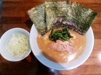 「ラーメン並 ネギ増し 油少な目」@家系ラーメン 桂家の写真