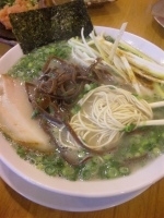 「ネギらーめん（バリカタ）+白ネギ+替玉1（ハリガネ） 780円+」@博多長浜ラーメン フクフクの写真