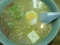 「味噌らーめん650円+バター100円+半ライス100円=850円」@らーめん 元祖札幌やの写真