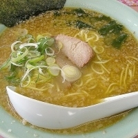 「和風とんこつラーメン（脂多め）￥680」@ラーメンショップ吉間家の写真
