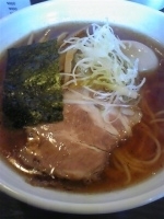 「らーめん（サービスで中盛り1.5玉）600円+地鶏の味付きたまご」@荻窪らーめん 栄龍軒の写真