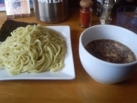 「梅塩つけそば（梅抜き・平打麺・大盛り）」@和風汁そば じゃんずの写真