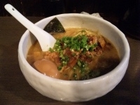 「掛け豚玉そば【900円】」@俺の空の写真