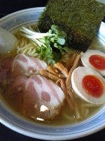 「塩太麺750円+味玉100円」@あぢとみ食堂の写真