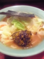 「高菜ラーメン+キャベツ」@ラーメン専門店 モンゴメリーの写真