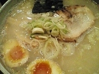 「味玉塩そば（780円）・大盛り（100円）」@葦屋の写真