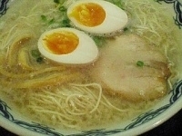 「味付玉子めん（780円）・替え玉（130円）」@博多屋台 豚がんちゃん 船橋店の写真
