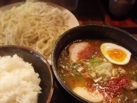 「【期間・数量限定】のらぼうのカレーつけそば（中盛）+半ライス」@麺 池谷精肉店の写真