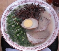 「特製らーめん+替玉」@長浜らーめん 呑龍の写真