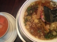 「ラーメン￥680+ボルシチ￥50」@たいめいけんの写真