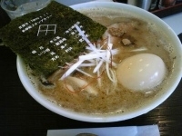 「チャーシュー麺（魚介豚骨濃厚・木曜日）」@らーめん新源地の写真