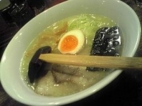 「鶏塩らーめん650円」@つけめん 美豚 高幡不動店の写真