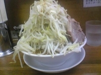 「ラーメン（野菜マシマシ）」@ラーメン麺徳 東上野店の写真