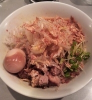 「油そば+味玉」@つけめん102 大宮店の写真