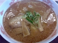 「豚骨醤油ラーメン」@すき家 港北NT北店の写真