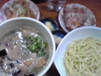 「つけあつ（大盛）+焼豚+メンマ+ニンニク」@きんの写真