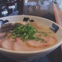 「焼豚らー麺+替え玉+替え玉+味玉」@麺処 韋駄天の写真