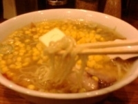 「特製塩バターコーンラーメン750円」@游亀亭の写真