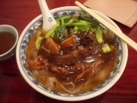「牛腩湯河粉」@楽園の写真