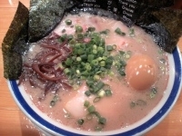 「チャーシュー麺（ハリガネ）￥900 味付玉子￥100 のり￥10」@博多長浜らーめん 田中商店の写真